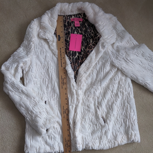 NWT Betsy Johnson faux fur jacket - Picture 5 of 7